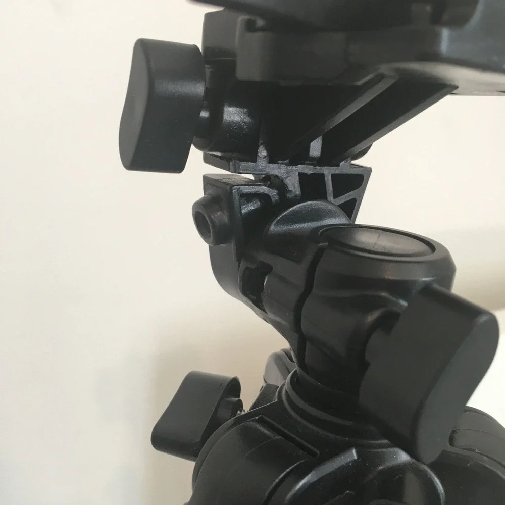 Xit XT60TRB 60-Inch Pro Series Full Size Camera/Video Tripod Missing 1 Screw‎